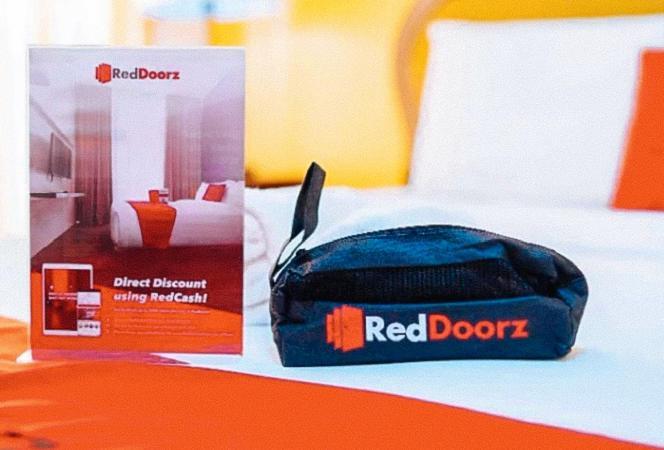 Reddoorz At Bel Air Soho Suites Makati City Exteriör bild