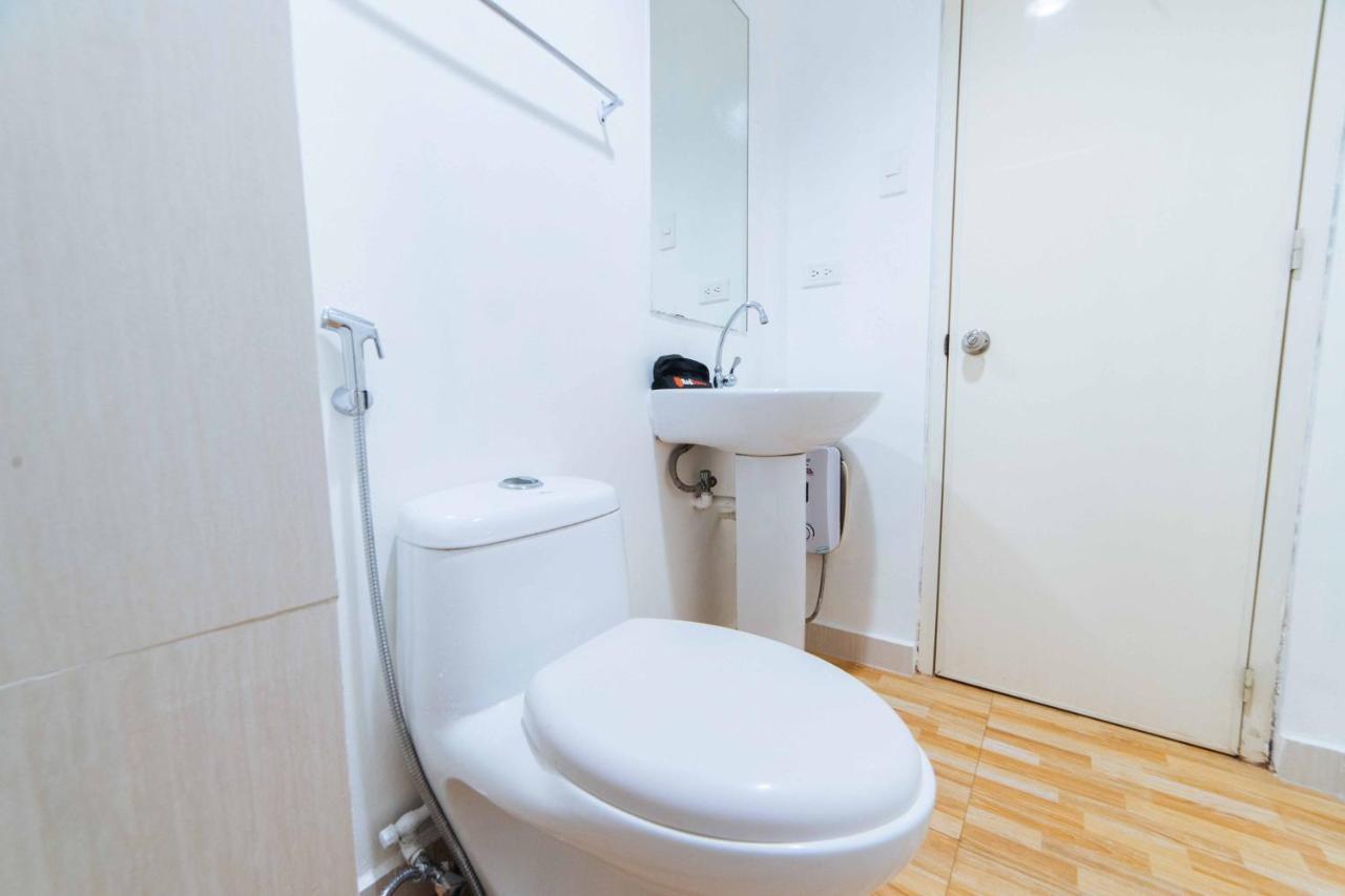 Reddoorz At Bel Air Soho Suites Makati City Exteriör bild
